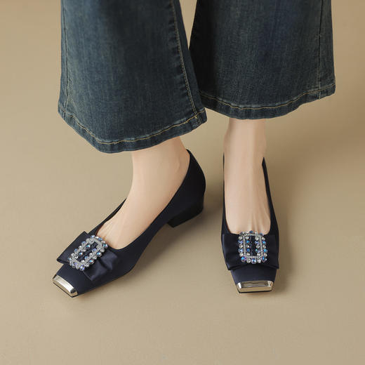 【预售5天】巨好穿法式单鞋女春秋新款蝴蝶结水钻方头中跟粗跟低跟时尚YS&0303 商品图3