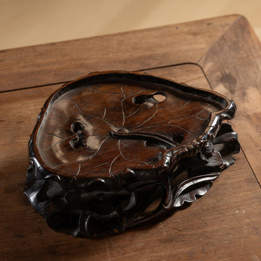 清	红木透雕荷叶纹器座 商品图2