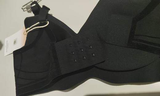 【中厚一片式无痕】SCHIESSER德国 舒雅-经典系列-基础中厚调整型一片式无痕文胸（实拍有色差，实物纯黑色)CH-WB5-6113-D 商品图3