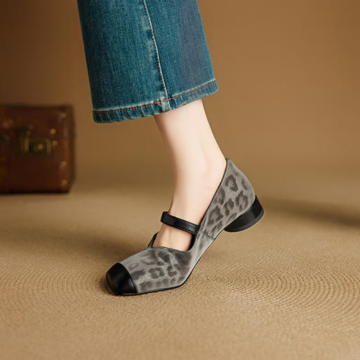 【预售5天】豹纹浅口单鞋女新款法式晚风气质平底玛丽珍豆豆鞋NJMK&K1712 商品图3