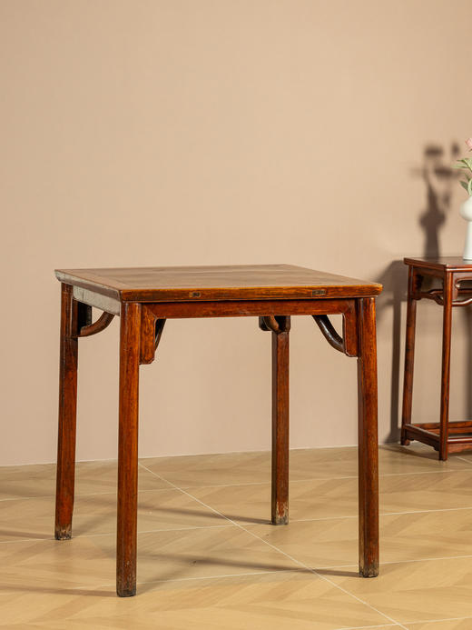 清早期	黄花梨刀牙板霸王枨方桌 商品图1