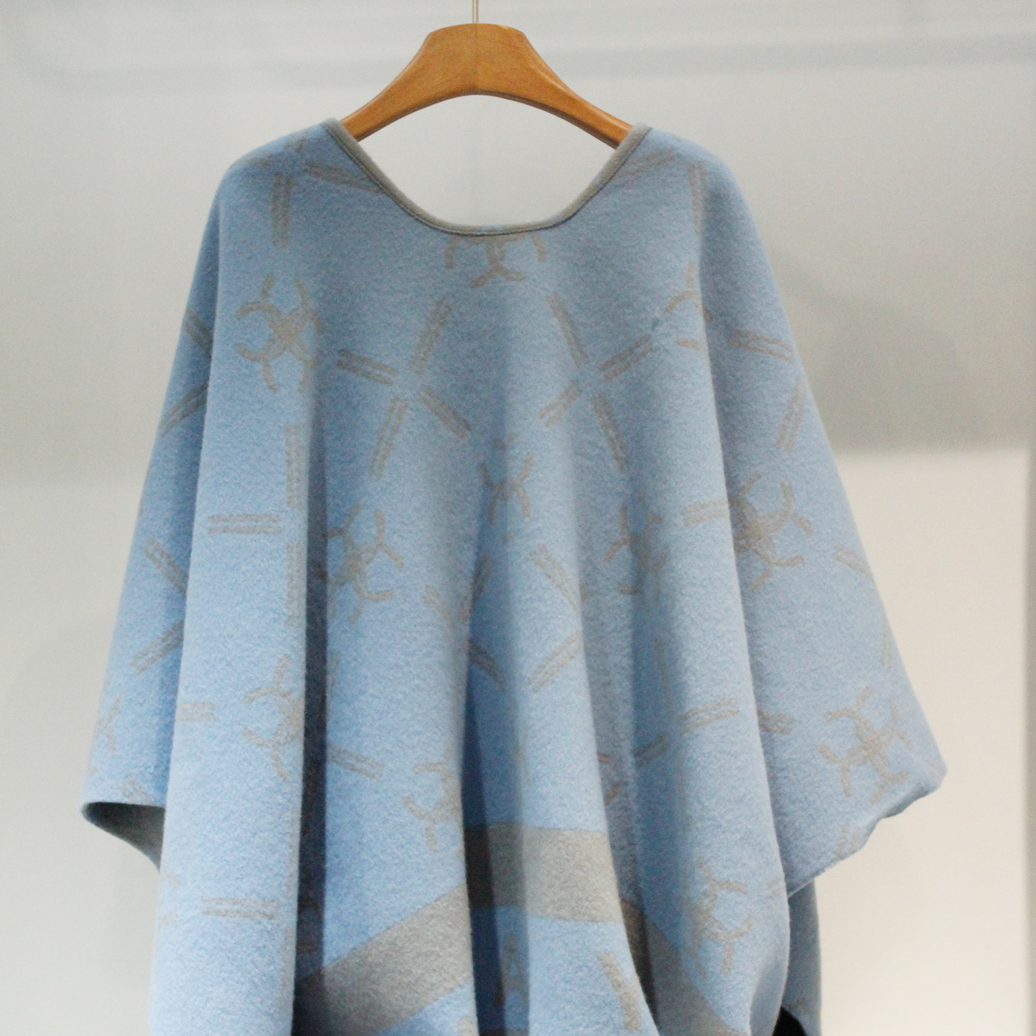 抵羊 粗纺羊毛斗篷