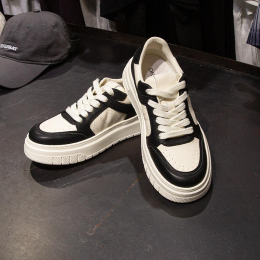 DRONKOO 2025 系带黑白熊猫配色低帮板鞋 商品图3