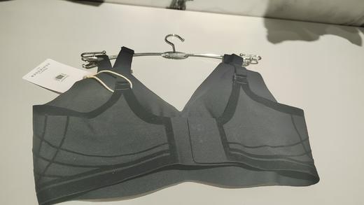 【中厚一片式无痕】SCHIESSER德国 舒雅-经典系列-基础中厚调整型一片式无痕文胸（实拍有色差，实物纯黑色)CH-WB5-6113-D 商品图2