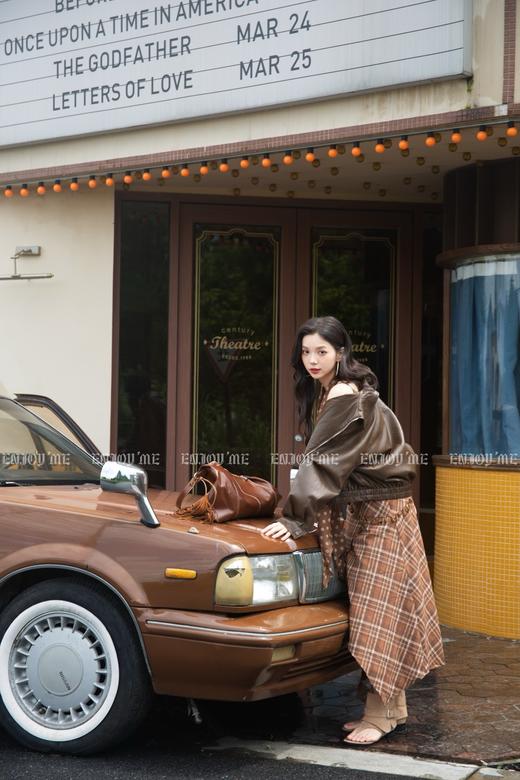 【门店同款】ENJOY秋季“光阴序语”翻领拉链皮衣 164249881 商品图3