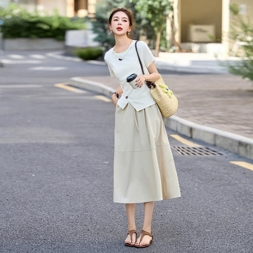 【预售3天】半身裙套装夏季2025新款小个子穿搭一整套设计感短袖t恤两件套CPYY8153 商品图3