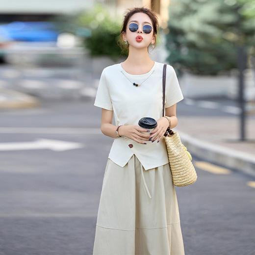 【预售3天】半身裙套装夏季2025新款小个子穿搭一整套设计感短袖t恤两件套CPYY8153 商品图1