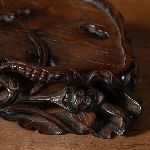 清	红木透雕荷叶纹器座 商品图3