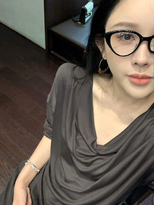 Read Nameless /炭灰色冰凉爽丝套装 商品图7