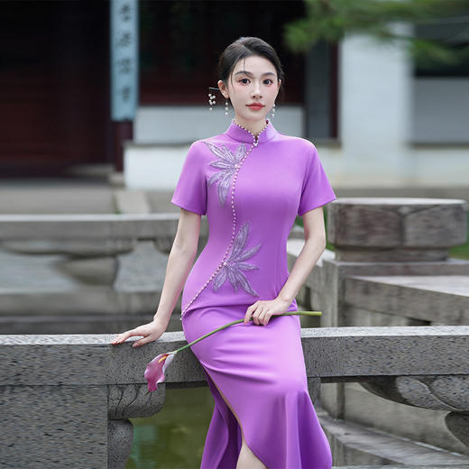 改良优雅旗袍2025年新款紫色气质休闲长款年轻款旗袍裙修身立领女 商品图2