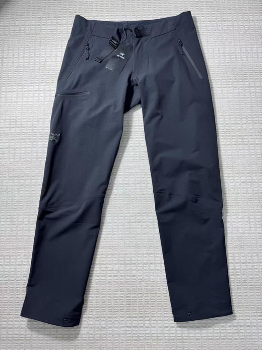 原单正品始祖鸟 GAMMA PANT 软壳裤，最顶品质！印尼产
颜色：黑色
尺码：L-3X（31-34码） 商品图0