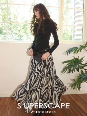 【8/6新品】素舶撞色搭片斑马纹印花不规则量感A型下摆长半裙