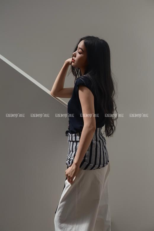 【门店同款】ENJOY秋季“城市与旷野”条纹披肩针织 164494166 商品图4