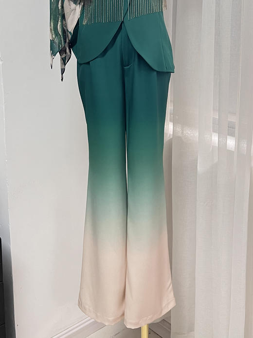 3204040 只此青绿 韩国进口水晶乔其纱进口纹理蜂窝缎裤子 雾境 商品图0