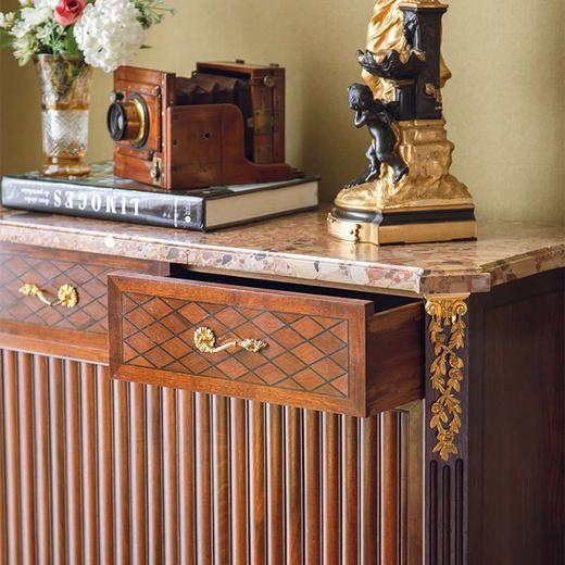 独角鹿西洋古董法国路易十六风格卷叶纹铜鎏金精雕装饰卷轴柜门嵌大理石台面硬木边柜 商品图4