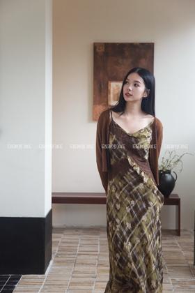 【门店同款】ENJOY秋季“浮光织影”蝴蝶格纹长裙 164246736