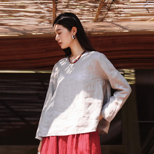 绽放女装491朵/【大山的褶皱】士林色织亚麻A褶长袖梭织T恤打底衫 商品图1
