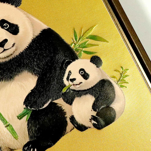 《国宝呈样》熊猫系列金丝绣摆件 大师创作设计 商品图8