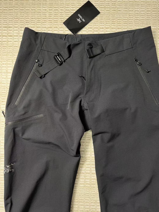 原单正品始祖鸟 GAMMA PANT 软壳裤，最顶品质！印尼产
颜色：黑色
尺码：L-3X（31-34码） 商品图6