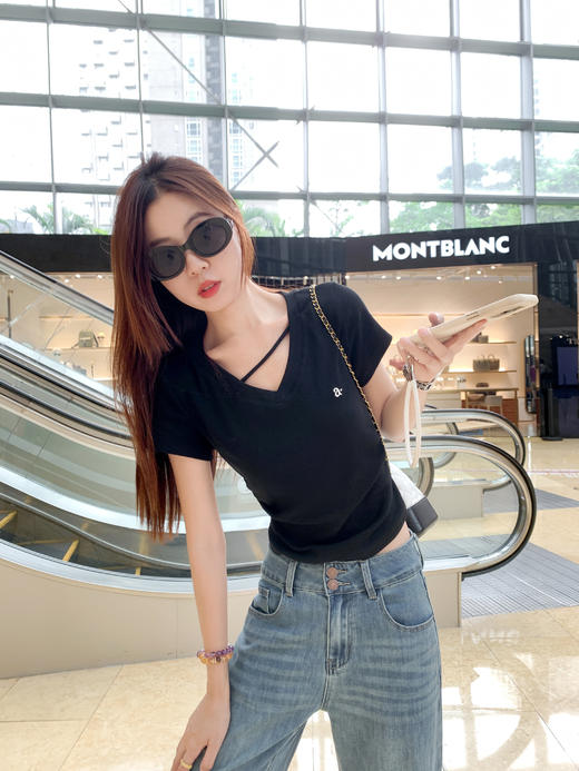 <曾小咸推荐>韩系V领短款刺绣上衣 日常109.99 立减50 秒杀59.99！ 商品图5