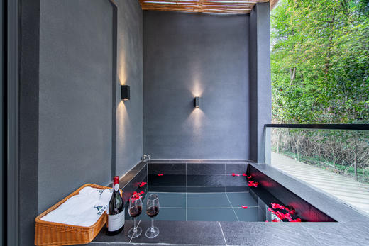 【德阳什邡-375号院】9房温泉私汤/泳池小院，可单房预定，红峡谷避暑、临溪玩水，秋赏枫叶，冬季赏雪，登山徒步红枫岭！zyhx 商品图11