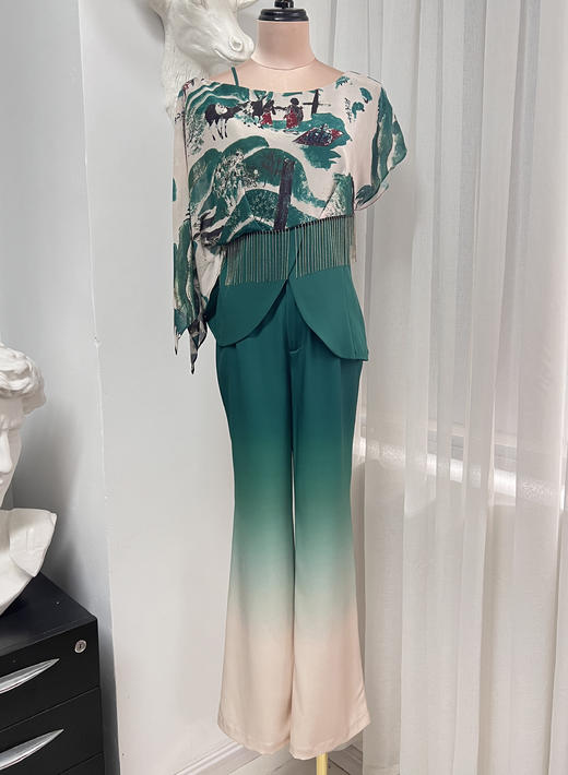 3204040 只此青绿 韩国进口水晶乔其纱进口纹理蜂窝缎裤子 雾境 商品图1