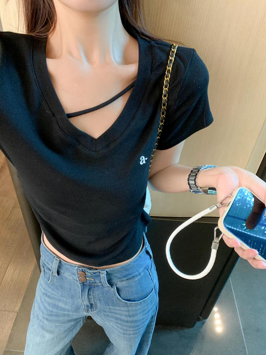 <曾小咸推荐>韩系V领短款刺绣上衣 日常109.99 立减50 秒杀59.99！ 商品图7