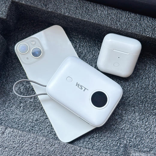 【出行必备】10000 毫安充电宝 快充自带线小便携 新国标 3C 认证 22.5W  轻薄便携移动电源 质保1年 商品图2