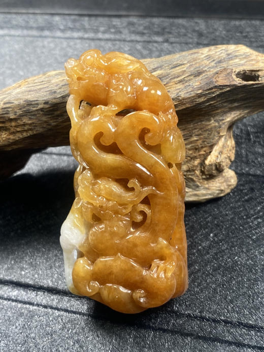【FC0095】翡翠黄翡望子成龙挂件  色泽娇艳  庄厚大气  雕工精美 商品图1