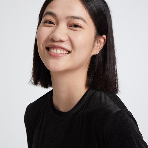 2楼素然压花丝绒修身T恤吊牌价795 商品图4