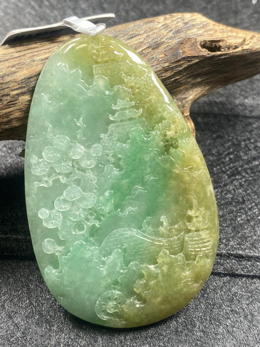 【FC0097】翡翠黄加绿山水牌挂件  色泽亮丽 雕工精美 商品图1