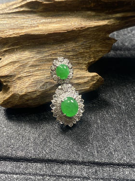 【FC0105】18K镶嵌翡翠绿蛋吊坠  种好色阳 玉质细腻 款式精美