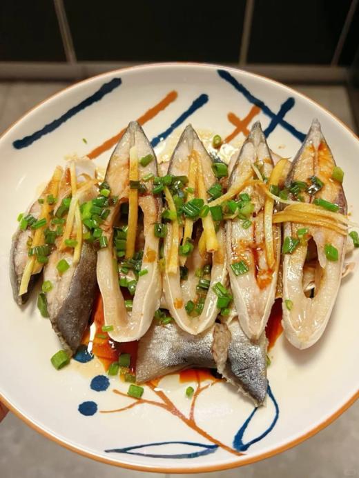 &  特级金鲳鱼干，咸香入味 下饭十足，肉质紧食鲜香 商品图1