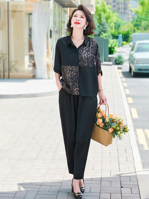 hjx25383妈妈夏装套装2025新款洋气中老年女装宽松拼色短袖衬衫上衣两件套 商品图0