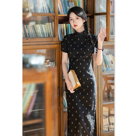 SYK11017时尚改良年轻女士棉麻绣花旗袍2025春夏新款日常修身旗袍裙 商品图2