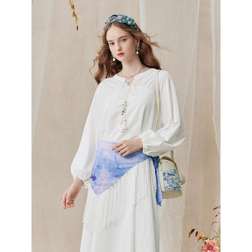 两三事 梵梦小镇 2025秋季新款复古印花牛皮水桶包女款单肩包 商品图1