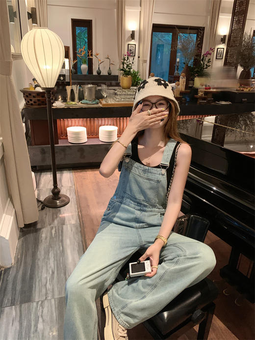 <曾小咸推荐>盐系复古减龄牛仔背带裤 日常219.99 立减120 秒杀99.99！ 商品图11