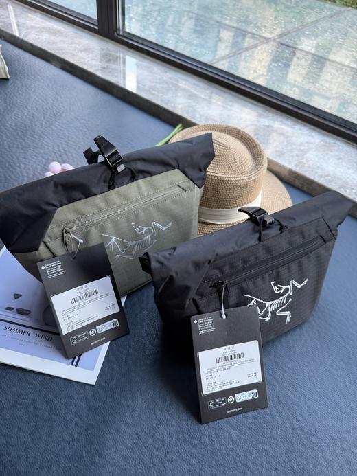 点此购买 始祖鸟多功能手包斜挎 xj 325964 商品图11