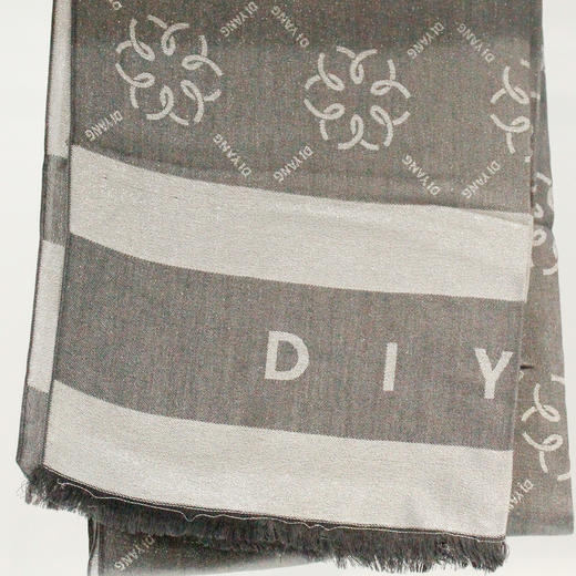 抵羊精纺金银丝围巾 商品图0