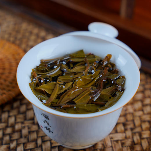 【薄荷塘】喝普洱茶必喝薄荷塘，2022年头春普洱茶易武薄荷塘纯料生茶 357g/饼 商品图3