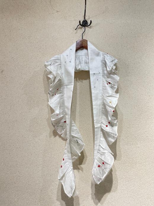 BUNON 轻盈印花刺绣荷叶边真丝披肩领巾围巾 商品图5