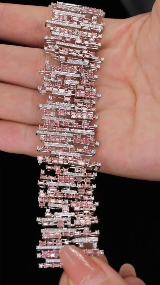 “节奏”天然粉钻手链 商品图2