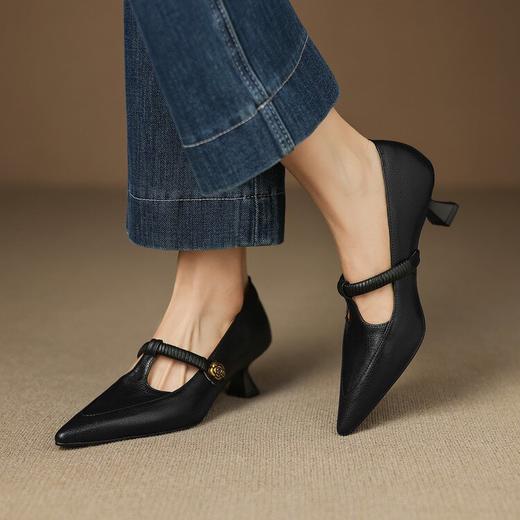 【预售5天】法式复古低跟单鞋气质浅口舒适山茶花丁字扣带玛丽珍鞋女JLY&18-750 商品图1