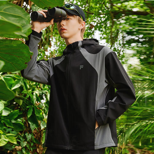 【云粉节】【新品】6楼FILA FUSION斐乐潮章昊同款潮流宽松梭织外套吊牌价1580 商品图2