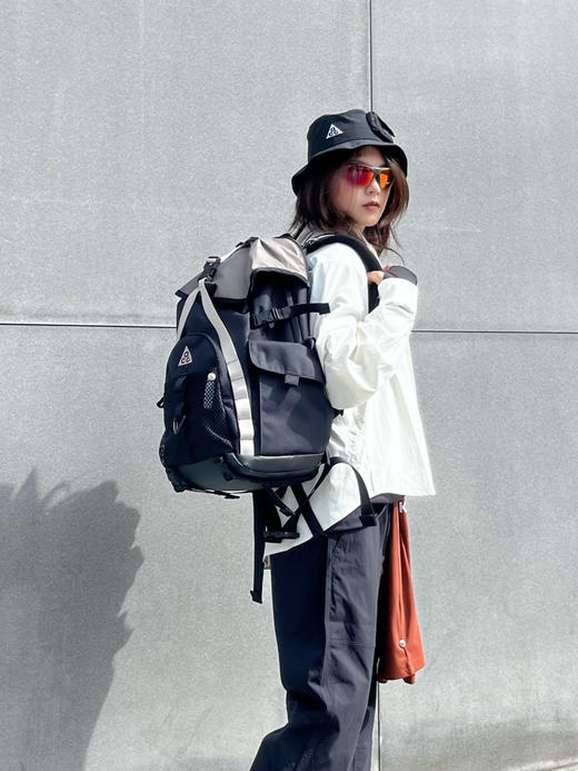 硬货来了！！！！nike专柜在售 ！25年主打轻量化的多功能ACG户外双肩包！！！ 商品图2