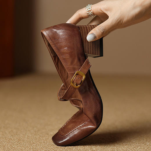 复古单鞋！2025春季新款女鞋粗跟低跟时装鞋扣带浅口低帮鞋四季鞋！ 商品图3