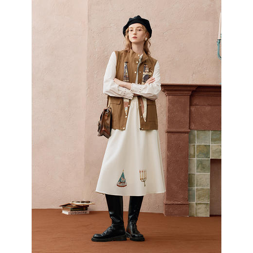 两三事秋帧漫游2025秋季新款可拆印花丝巾工装马甲外套女宽松马夹 商品图3