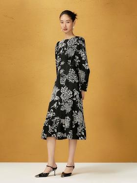 2楼歌中歌连衣裙吊牌价5990