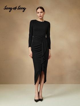 2楼歌中歌连衣裙吊牌价5390