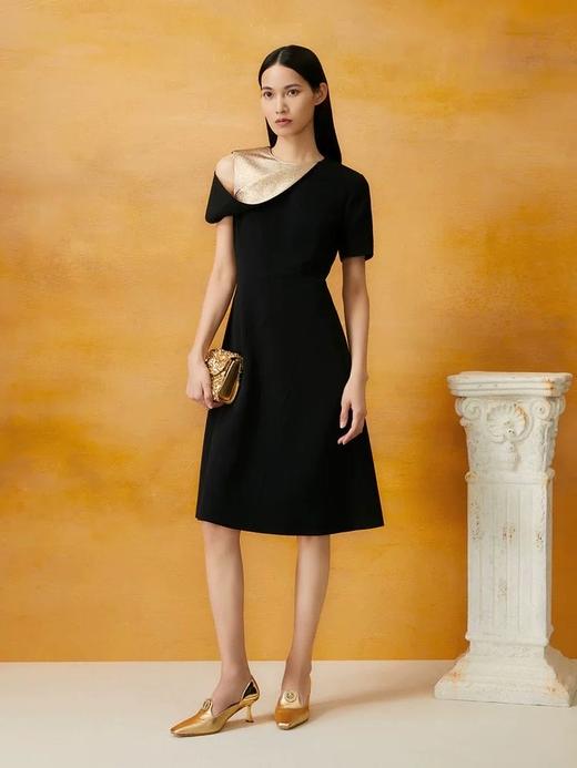 2楼歌中歌连衣裙吊牌价4190 商品图1